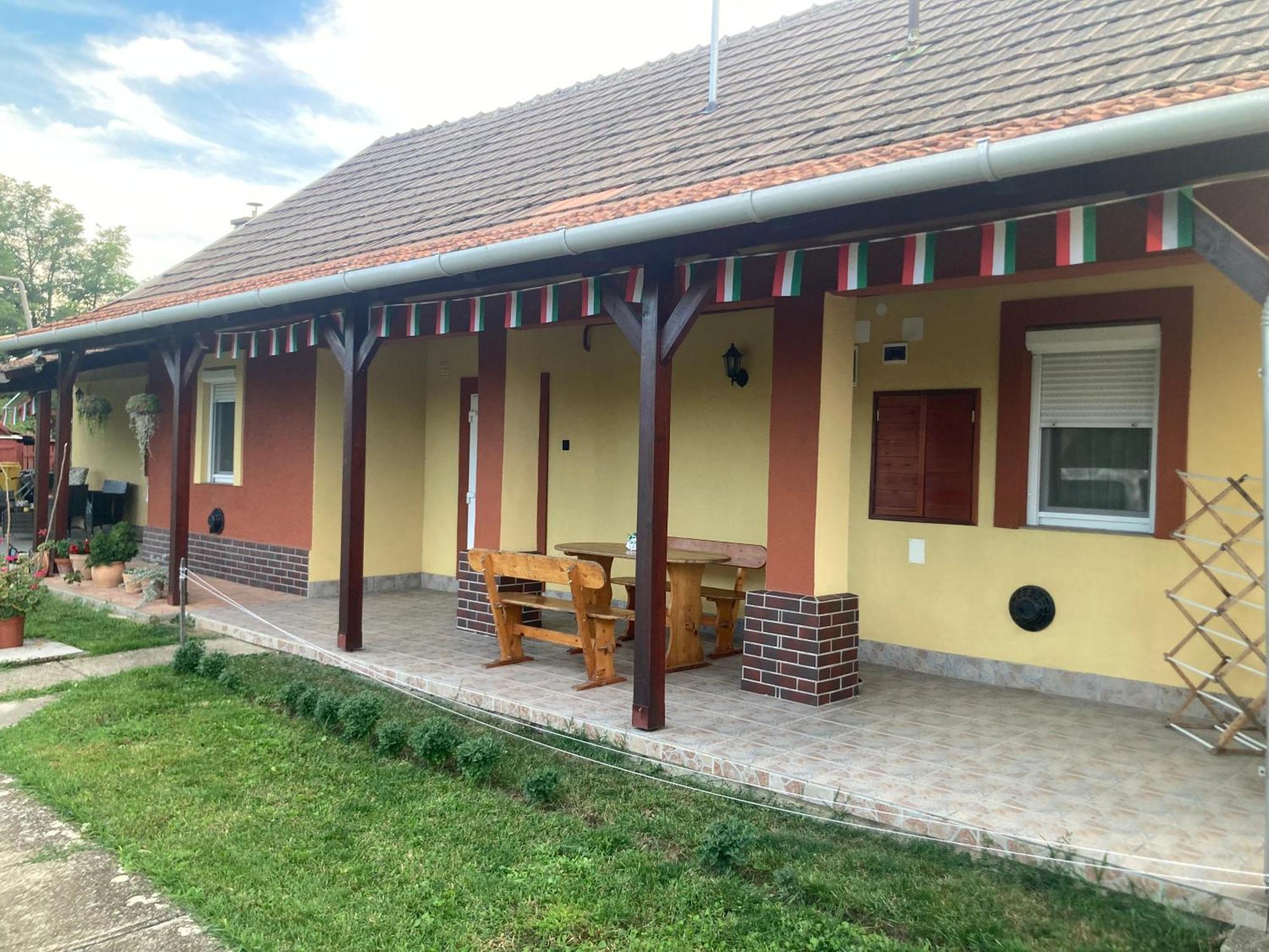 Tiszavirag Vendeghaz Apartment Tiszacsege Exterior photo